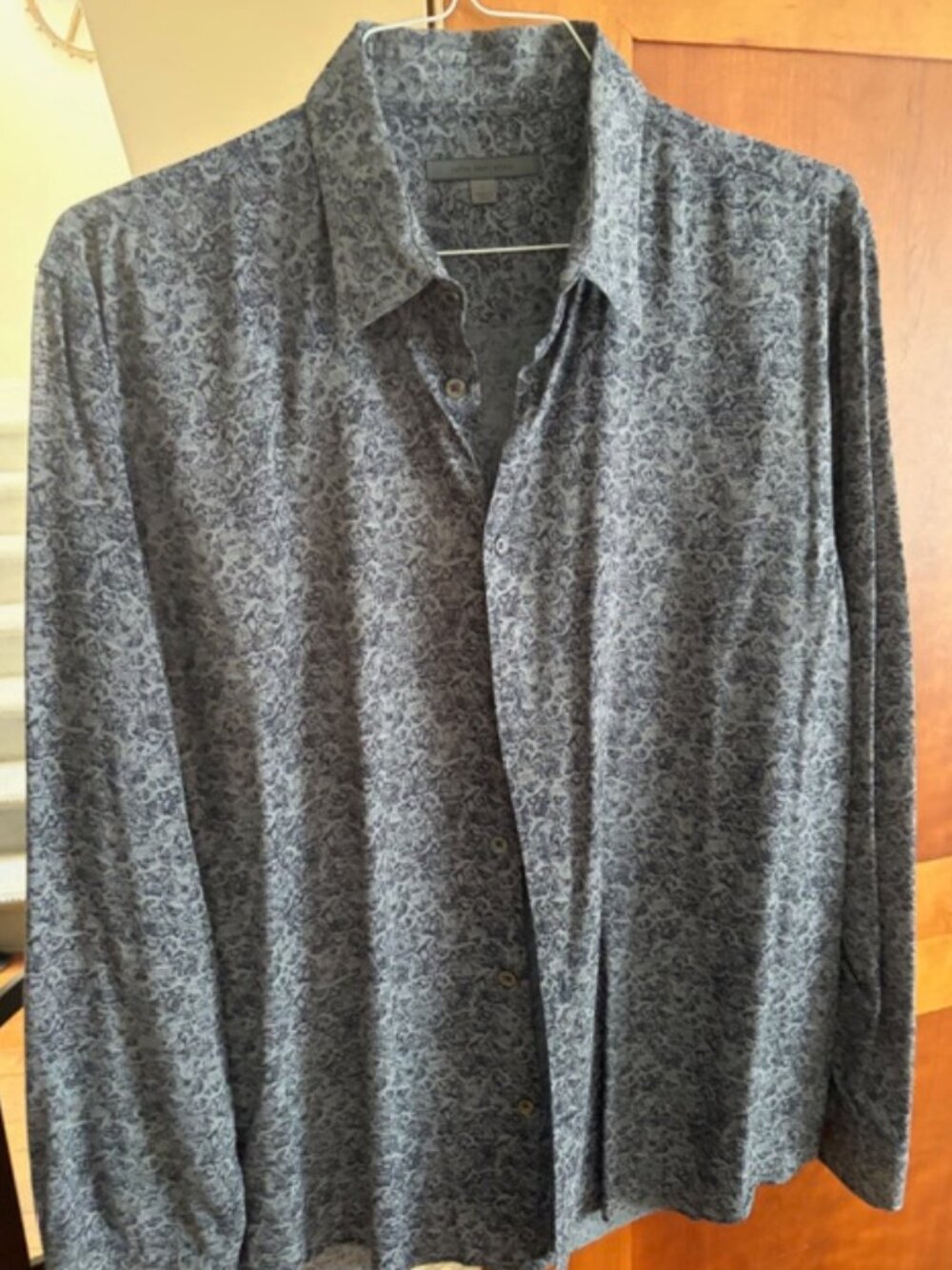 John Varvatos Long-Sleeve Button Front Shirt  Large